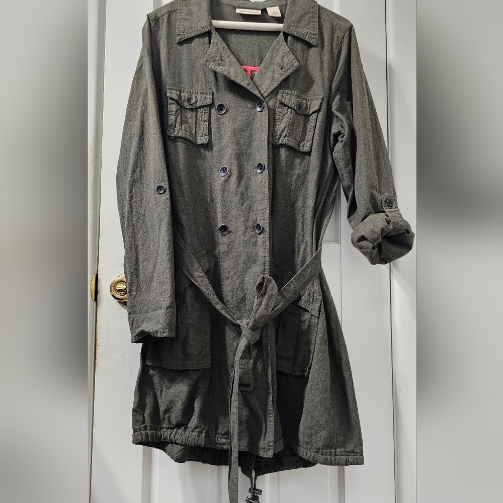 DKNY Olive Linen Trench Jacket with Belted Waist 4 Pockets 3/4 Sleeve Roll.